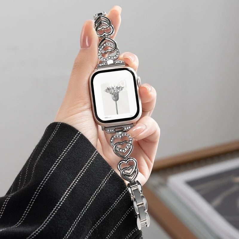 Luxury Love Heart Metal Band For Apple Watch Strap 44mm 40 49 38 45 41 42 46mm Diamond Bracelet iWatch Ultra S10 9 8 7 6 5 4 se